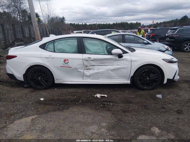 4T1DBADK8SU028407 Toyota CAMRY SE