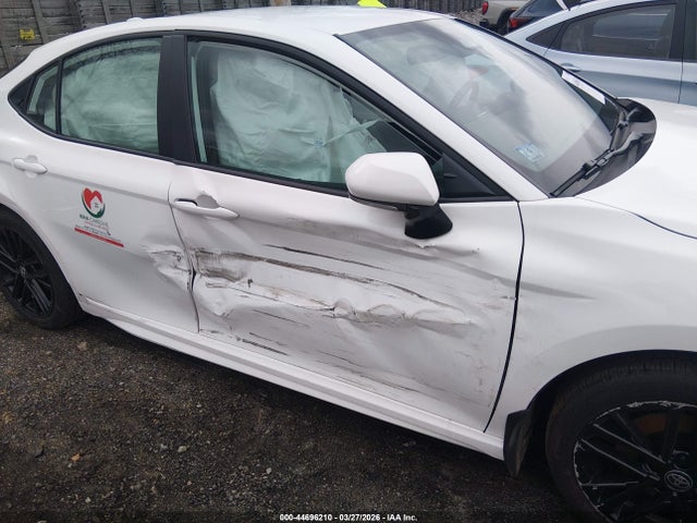 4T1DBADK8SU028407 Toyota CAMRY SE
