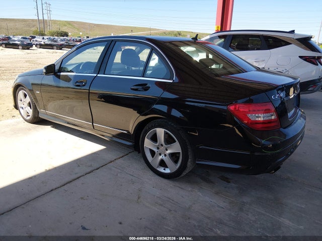 Продаж на аукціоні авто 2012 Mercedes-benz C 250 Sport, vin: WDDGF4HB5CR218872, номер лоту: 44696218