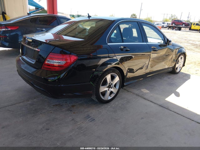 Продаж на аукціоні авто 2012 Mercedes-benz C 250 Sport, vin: WDDGF4HB5CR218872, номер лоту: 44696218