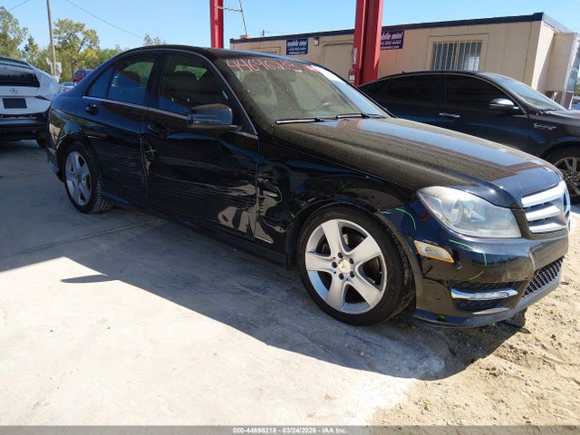 Продаж на аукціоні авто 2012 Mercedes-benz C 250 Sport, vin: WDDGF4HB5CR218872, номер лоту: 44696218
