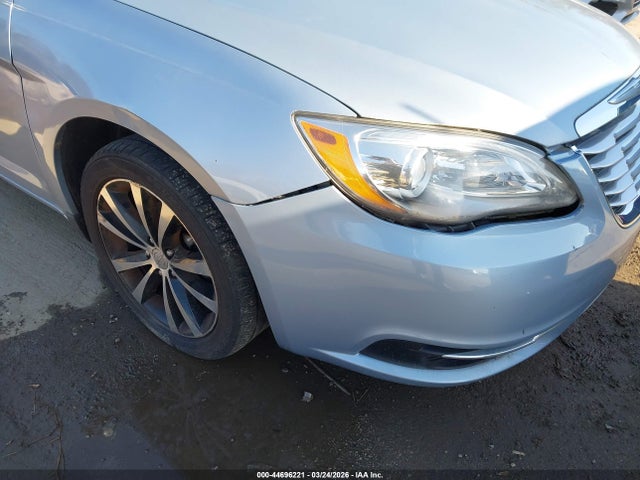 Продажа на аукционе авто 2013 Chrysler 200 Lx, vin: 1C3CCBAB0DN761396, номер лота: 44696221