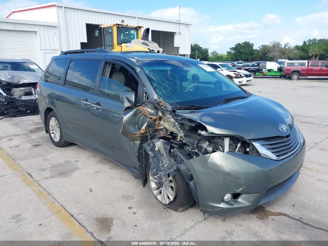 Продажа на аукционе авто 2014 Toyota Sienna Xle V6 8 Passenger, vin: 5TDYK3DC7ES477516, номер лота: 44696339