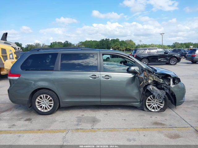 Aukcja sprzedaży 2014 Toyota Sienna Xle V6 8 Passenger, vin: 5TDYK3DC7ES477516, numer aukcji: 44696339