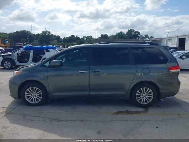 Aukcja sprzedaży 2014 Toyota Sienna Xle V6 8 Passenger, vin: 5TDYK3DC7ES477516, numer aukcji: 44696339