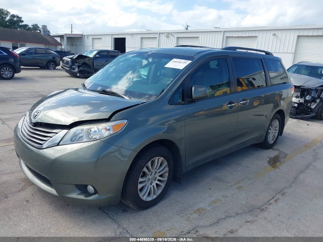 Aukcja sprzedaży 2014 Toyota Sienna Xle V6 8 Passenger, vin: 5TDYK3DC7ES477516, numer aukcji: 44696339