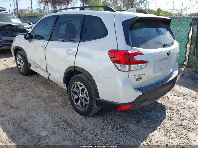 JF2SKAJCXMH581064 Subaru Forester Premium