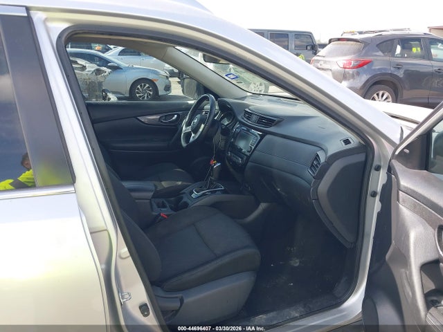 2019 NISSAN ROGUE KNMAT2MT6KP507796 Photo 4