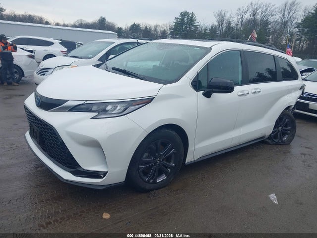 5TDDSKFC5RS152049 Toyota Sienna Xse