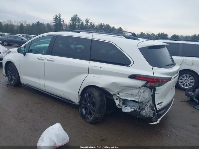 5TDDSKFC5RS152049 Toyota Sienna Xse