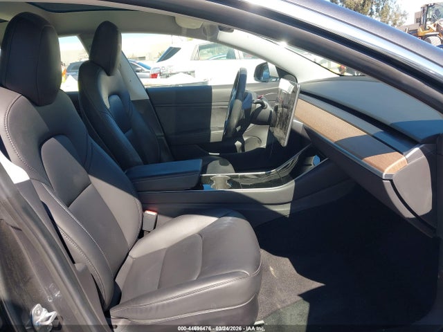 Продажа на аукционе авто 2019 Tesla Model 3 Long Range/mid Range/standard Range/standard Range Plus, vin: 5YJ3E1EA0KF307307, номер лота: 44696476