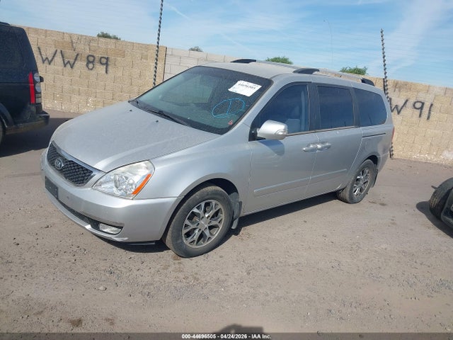 KIA SEDONA LX 2014 KNDMG4C7XE6551442 Image 2