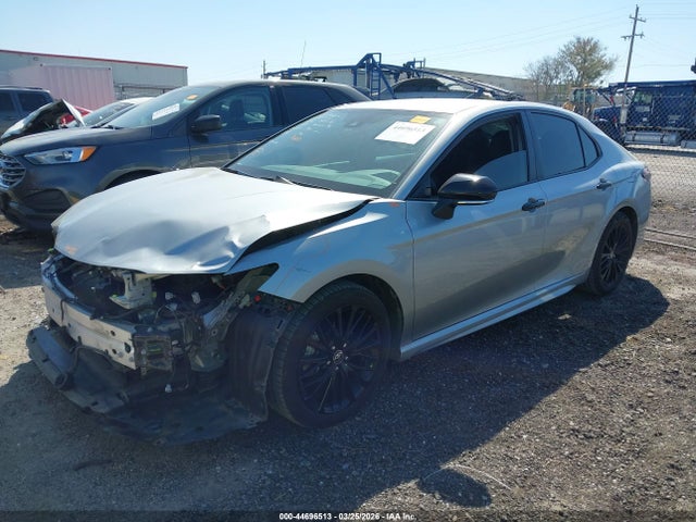 44696513 :رقم المزاد ، 4T1T31AK4NU042984 vin ، 2022 Toyota Camry Nightshade Edition Hybrid مزاد بيع