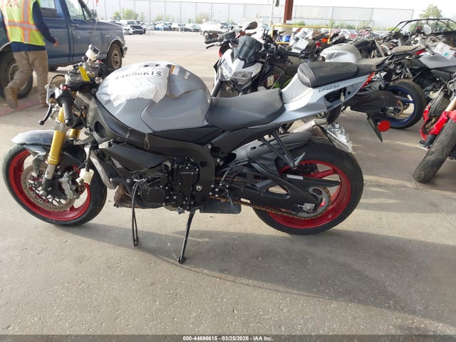 JS1GR7MA9P7100965 Suzuki GSX-R750