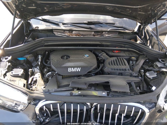 2017 BMW X1 WBXHT3Z36H4A65695 Photo 9