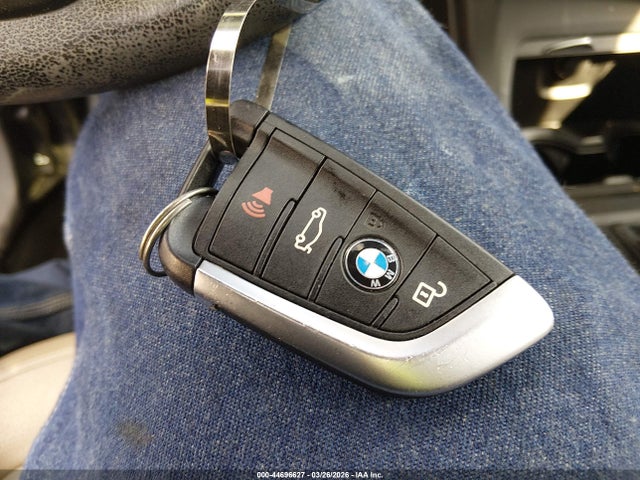 2017 BMW X1 WBXHT3Z36H4A65695 Photo 10