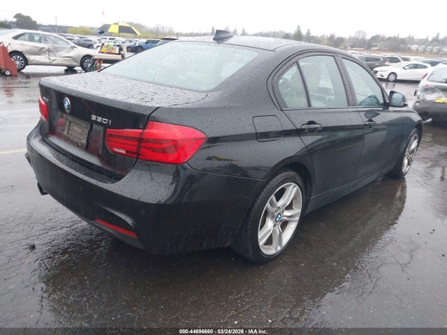 WBA8D9G50HNT91336 BMW 330i Xdrive