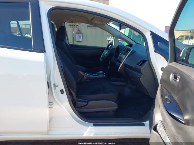 Nissan LEAF SV 2017 1N4BZ0CPXHC304055 Image 5