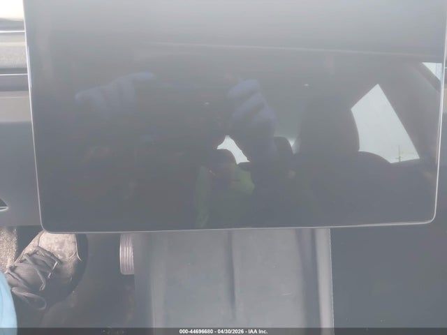 44696680 :رقم المزاد ، 5YJ3E1EA0RF741561 vin ، 2024 Tesla Model 3 مزاد بيع
