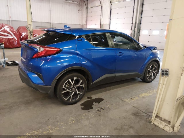 NMTKHMBX8JR042867 Toyota C-hr Xle Premium