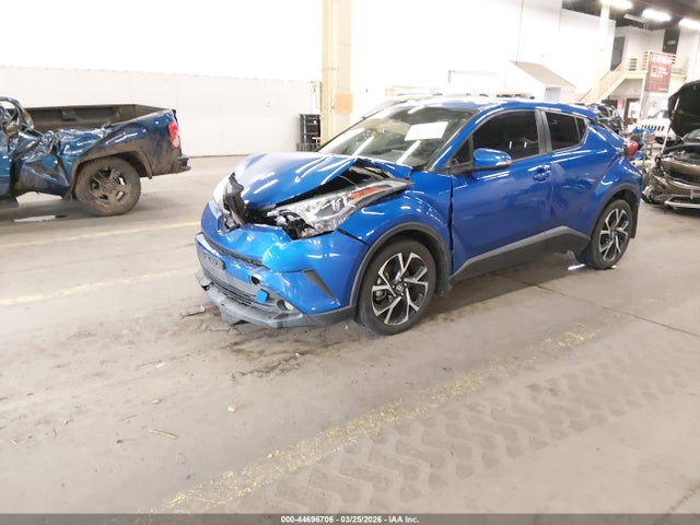 NMTKHMBX8JR042867 Toyota C-hr Xle Premium