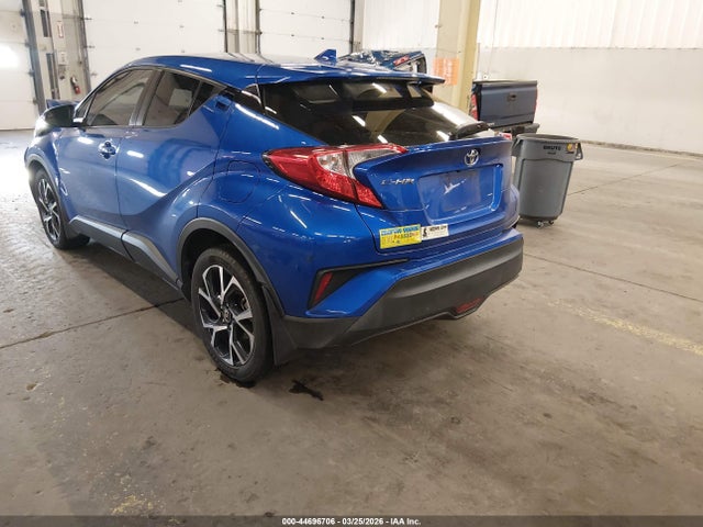 NMTKHMBX8JR042867 Toyota C-hr Xle Premium