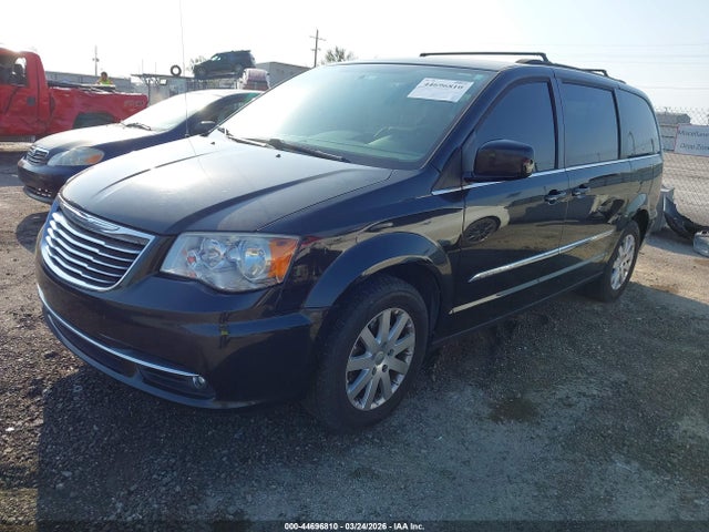 2015 CHRYSLER TOWN & COUNTRY 2C4RC1BG2FR621088 Photo 1