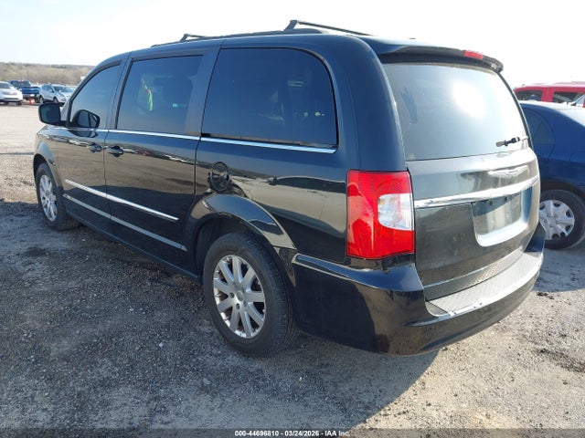 2015 CHRYSLER TOWN & COUNTRY 2C4RC1BG2FR621088 Photo 2