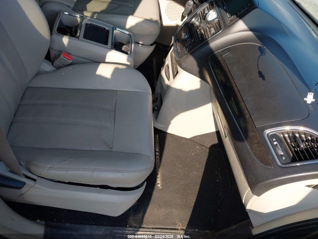 2015 CHRYSLER TOWN & COUNTRY 2C4RC1BG2FR621088 Photo 4