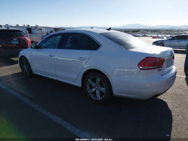 1VWAT7A32FC109691 Volkswagen Passat 1.8t Limited Edition