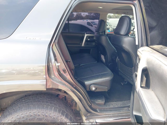 2019 TOYOTA 4RUNNER JTEBU5JRXK5719703 Photo 7
