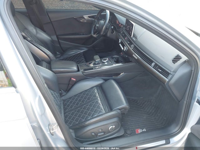 44696815 :رقم المزاد ، WAUB4AF43JA201218 vin ، 2018 Audi S4 3.0t Premium Plus مزاد بيع