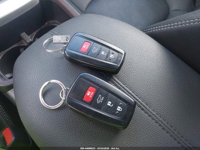 2023 TOYOTA RAV4 2T3N1RFV2PC325038 Photo 10