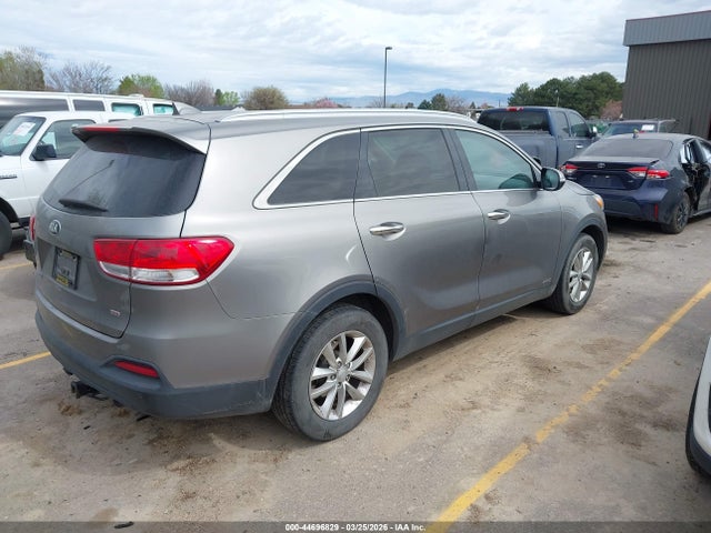 5XYPGDA37JG377169 KIA Sorento 2.4l Lx