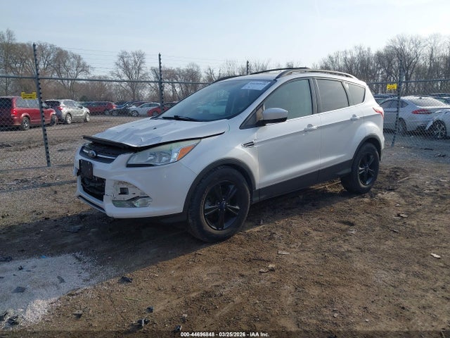 1FMCU9GX7EUE14428 Ford ESCAPE SE