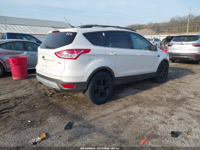1FMCU9GX7EUE14428 Ford ESCAPE SE