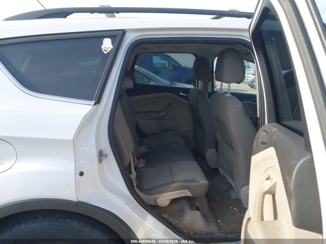 1FMCU9GX7EUE14428 Ford ESCAPE SE