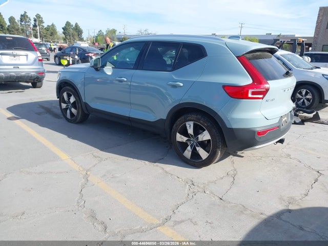 2019 VOLVO XC40 YV4162XZ0K2019932 Photo 2