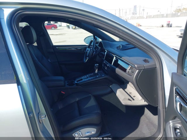 Porsche Macan 2020 WP1AA2A52LLB15076 Image 5