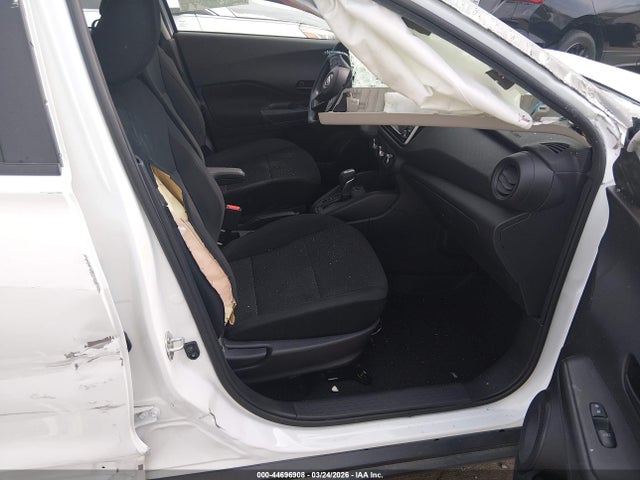 2025 NISSAN KICKS PLAY 3N1CP5BV6SL490967 Photo 4