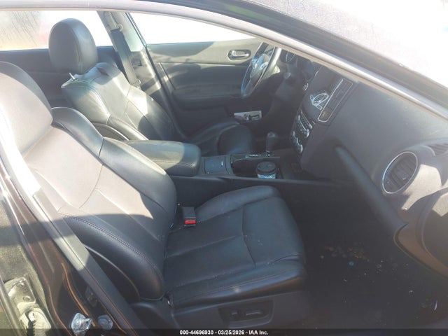 44696930 :رقم المزاد ، 1N4AA5AP2BC844915 vin ، 2011 Nissan Maxima 3.5 Sv مزاد بيع