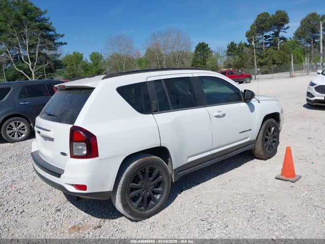 1C4NJCBA7FD209733 Jeep Compass Altitude Edition