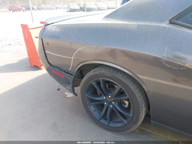 44696997 :رقم المزاد ، 2C3CDZBT2GH119627 vin ، 2016 Dodge Challenger R/t مزاد بيع
