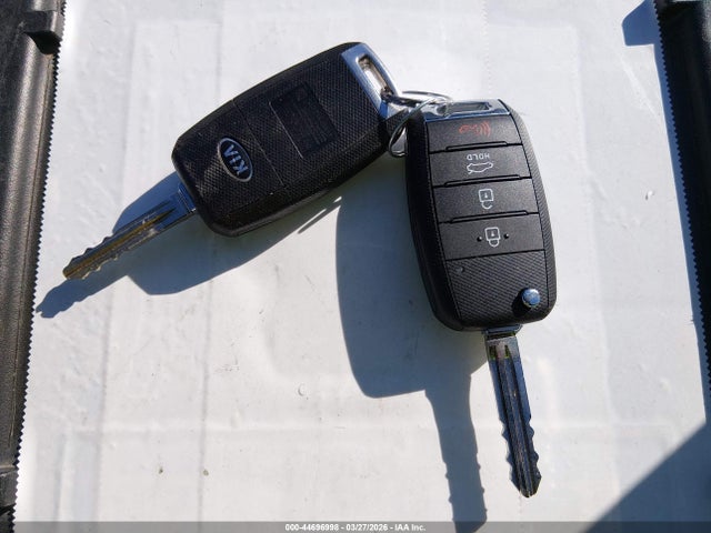 KIA FORTE LX 2017 3KPFK4A75HE109287 Image 11