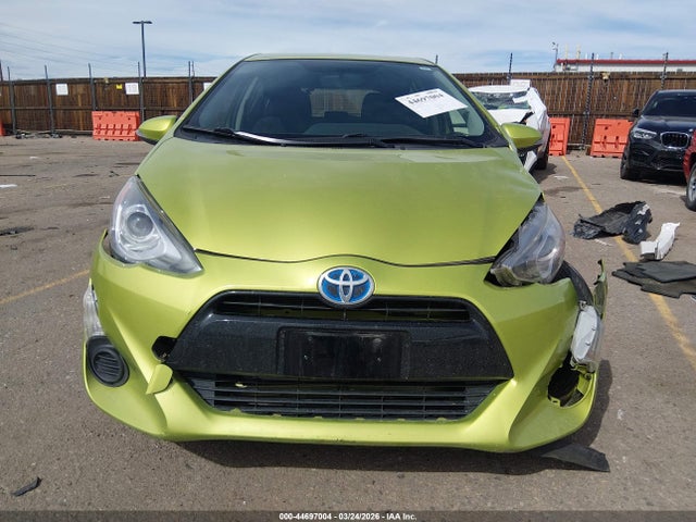 2015 Toyota Prius C Two მანქანა იყიდება აუქციონზე, vin: JTDKDTB31F1112282, აუქციონის ნომერი: 44697004