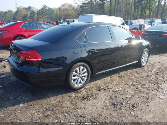 44697040 :رقم المزاد ، 1VWAH7A33CC025327 vin ، 2012 Volkswagen Passat 2.5l S مزاد بيع