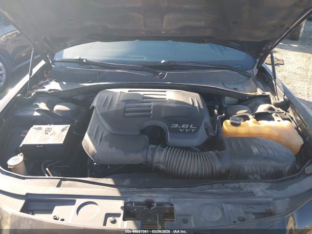 Продаж на аукціоні авто 2014 Chrysler 300 300s, vin: 2C3CCABG2EH355490, номер лоту: 44697061