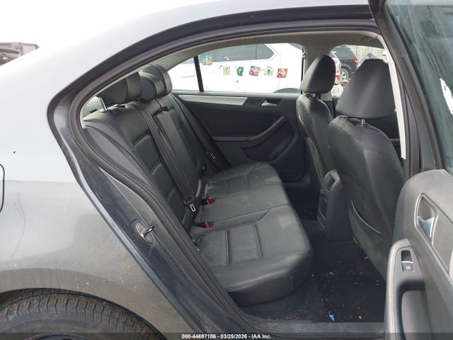 2013 Volkswagen Jetta 2.5l Se მანქანა იყიდება აუქციონზე, vin: 3VWDP7AJ3DM397703, აუქციონის ნომერი: 44697106