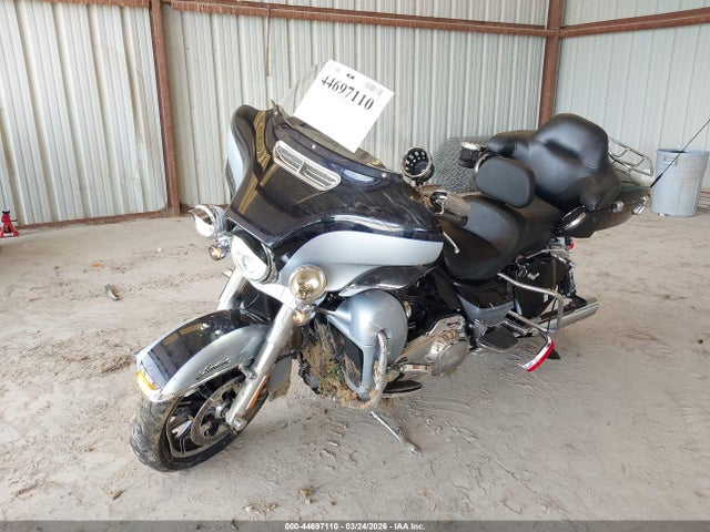 Harley-Davidson FLHTK 2019 1HD1KEF16KB626136 Image 2