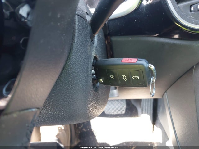 Продаж на аукціоні авто 2012 Volkswagen Beetle 2.5l, vin: 3VWJX7ATXCM647716, номер лоту: 44697115